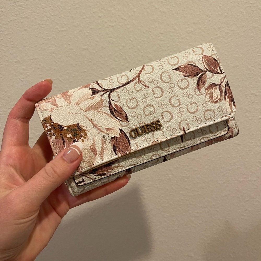 Guess Wallet